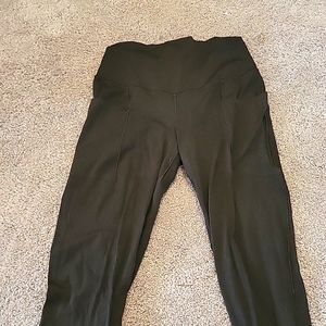 Black arerie leggings with pockets